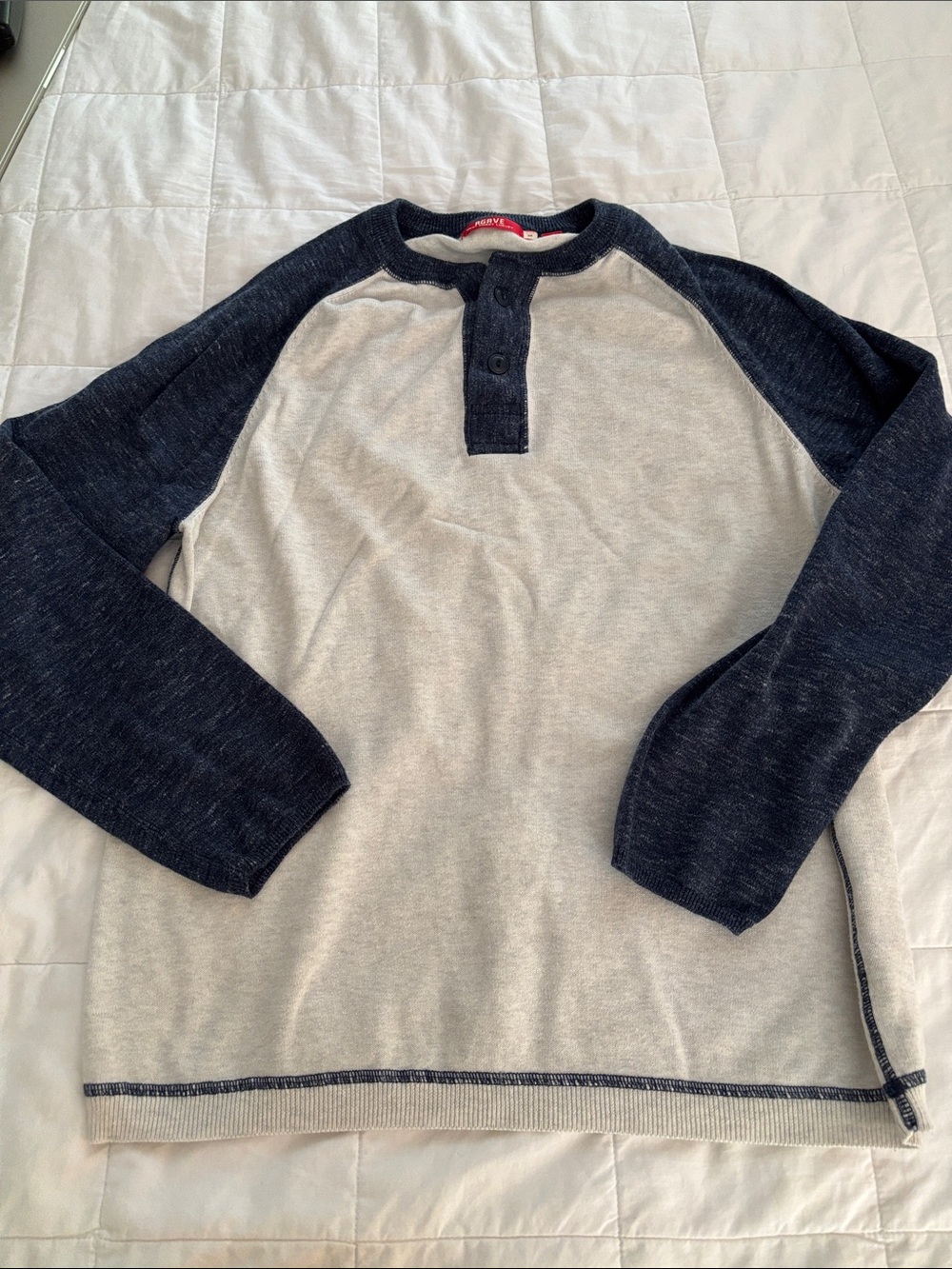 Agave Men's Two-Tone Henley Long Sleeve Shirt - Navy & Light Gray “fits like M”